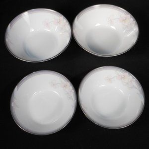 4 beautiful berry bowls. Noritake 3788 Evening Mood